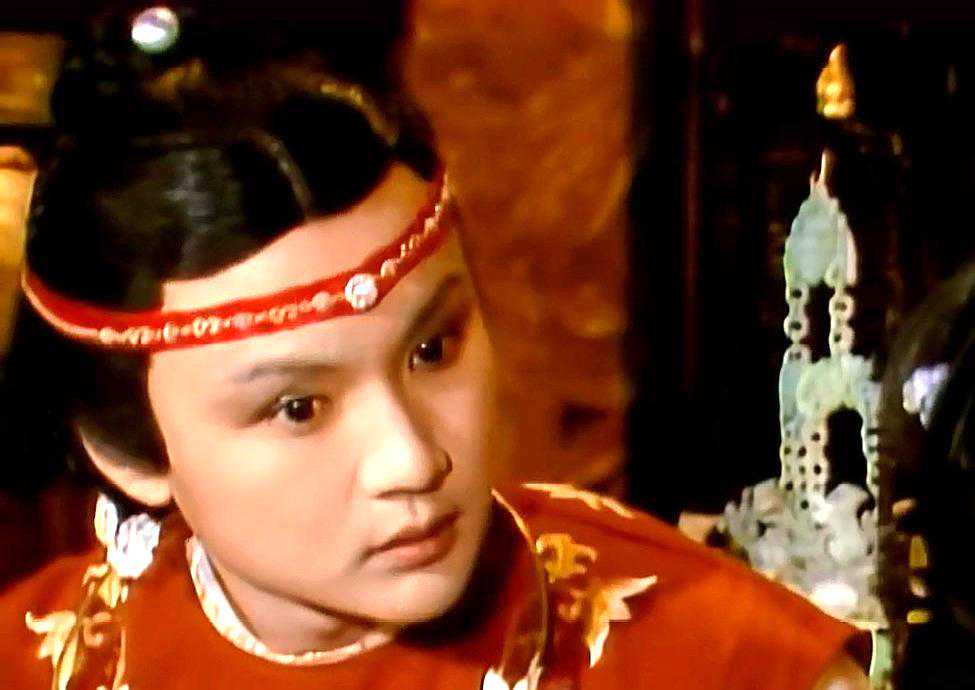 戌狗朋友注意！今日三大运势解析：财运登顶，但这件事千万小心！